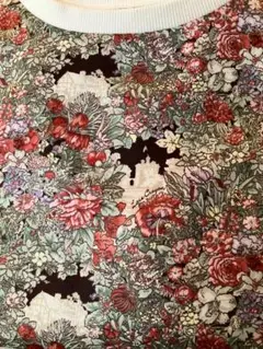 【新品】ロイスクレヨン 半袖 Tシャツ 花柄が大変素敵な雰囲気