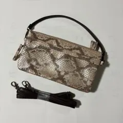 ヘビ革風　財布　ショルダーバッグ ピンクベージュ系