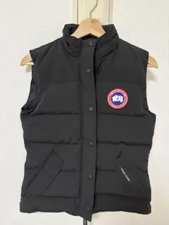 極美品カナダグース ダウンベスト
