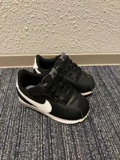 美品　NIKE ブラック/ホワイト スニーカー　13㎝