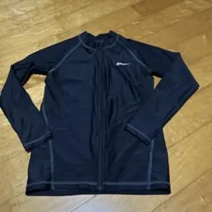Nike ブラック ラッシュガード ジップアップ　140センチ
