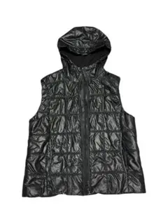 イ*ズ様 UNIQLO ブラック フード付き キルティングダウンベスト