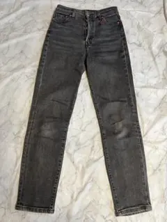 H&M ストレートデニム ボタンフライジーンズ