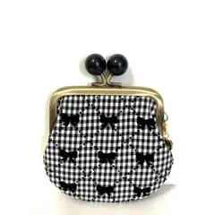 可愛いベルベットリボン柄のがま口(ブラック玉/ブラックリボンチャーム付)