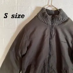 カーハート リブ襟ナイロンブルゾン　カーキ