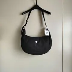 マリークワント　ワンポイント刺繍 ナイロン ショルダーバッグ　ブラック　新品