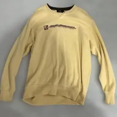 ロゴ入りクリーム色クルーネックトレーナー