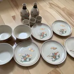 万*ウ様 九谷焼　三京陶器　食器セット　金箔　お皿　お猪口　とっくり