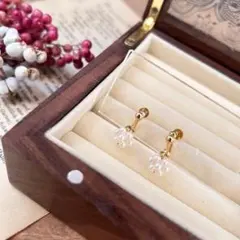 Item thumbnail for item e82bebdf-351a-4568-8496-1dbe8dc49ae3