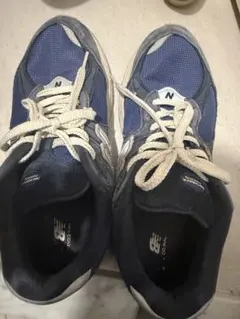 New Balance 2002R ネイビー/ホワイト