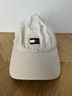 TOMMY HILFIGER ベージュキャップのサムネイル