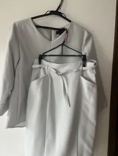 レディーススーツ　フォーマル