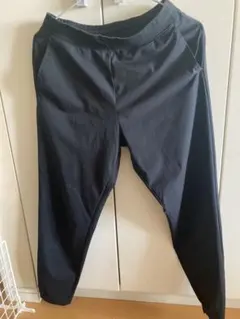 ユニクロ UNIQLO ウルトラストレッチアクティブジョガーパンツ　Sサイズ