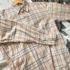 チェックシャツ