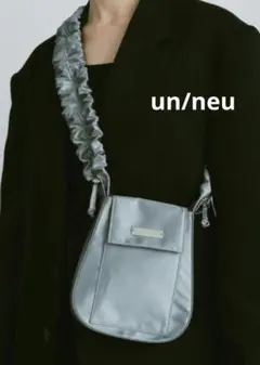 un/neu ギャザーハンドルサテンフラップバッグ / ショルダーバッグ