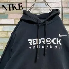 NIKE ナイキ　プルオーバーパーカー　ワンポイント刺繍ロゴ