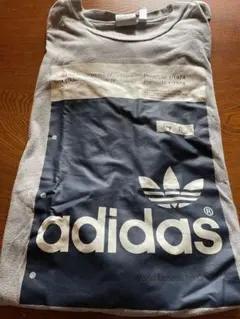 adidas アディダス 半袖Tシャツ グレー