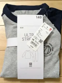 【新品・未使用】140 ユニクロ　ウルトラストレッチ　 男の子 パジャマ