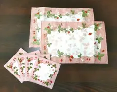 【ウェッジウッド】ワイルドストロベリー ティーマット2枚＆コースター4枚セット