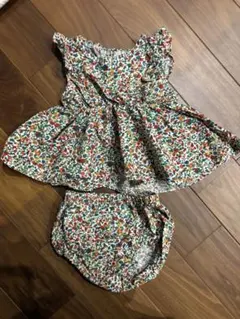 花柄ワンピースとパンツセット 70cm
