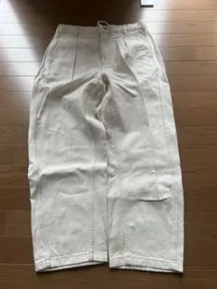 GU mサイズ　ホワイト カーゴパンツ