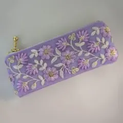 刺繍ポーチ