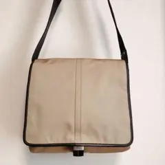 COACH メッセンジャーバッグ ベージュのサムネイル