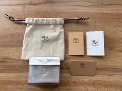 イルビゾンテ　美品　IL BISONTE 折り財布　シルバー