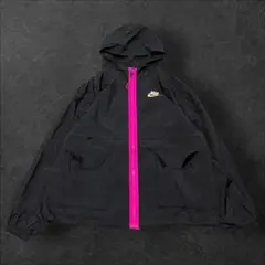 NIKE ナイロンジャケット ワンポイントロゴ　ブラック ピンク Mのサムネイル