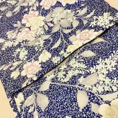 お花の季節に♪ 鮮やかな花模様の小紋　袷　ブルー系