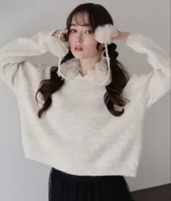 ポンポン付きファーフードニットのサムネイル