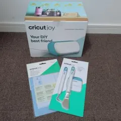 Cricut Explore 4 本体と付属品一式 カッティングマシン - メルカリ