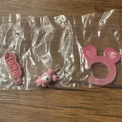 TWICE LOVELYS アクリルカラビナフロッキーマスコット ガチャ　モモ