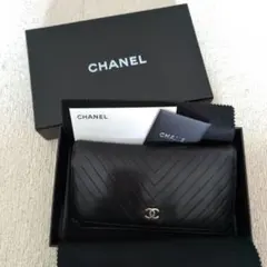 CHANEL Vステッチ シェブロン2つ折り長財布