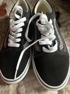 v ans23cm美品中古品Vans ブラックスニーカー　チェックのサムネイル