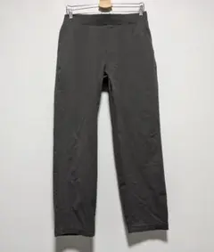 美品 ユニクロ 2024 ウルトラストレッチアクティブテーパードパンツ メンズM