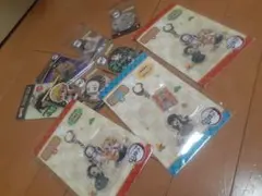 鬼滅の刃 アクリルキーホルダー　バッチセット　煉獄杏寿郎　我妻善逸　他