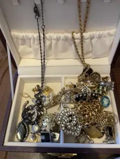 ジュエリーセット ネックレス イヤリング　ブローチ　遺品整理