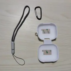 ホワイト イヤホンケース カラビナ付き