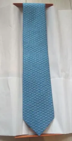 Hermès 幾何学模様 ネクタイ ブルー　新品未使用