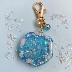 青色ラメ入りレジンチャーム キーホルダー