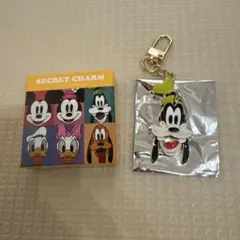 ディズニーストア　シークレットチャーム　グーフィー