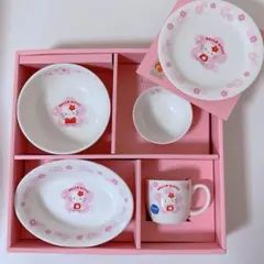 ハローキティ　食器セットのサムネイル