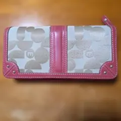 ELLE　ロゴパターンピンクレザーの長財布のサムネイル