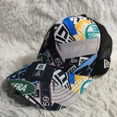 極美品ニューエラ メッシュキャップ 総柄 総柄ロゴ キャップ マルチカラー 白黒