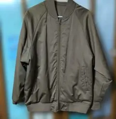 GU ブルゾン中綿 カーキ リバーシブル