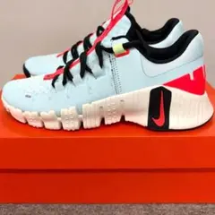 新品 NIKE ナイキ メトコン 5 レディース ランニングシューズ 24.5のサムネイル