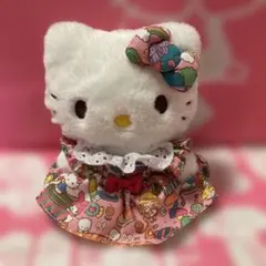 サンリオ展ハローキティ ぬいぐるみ キーホルダー　フリルドレス