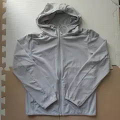 ユニクロ　エアリズムUVカットメッシュパーカ　130cm　ライトグレー　パーカー