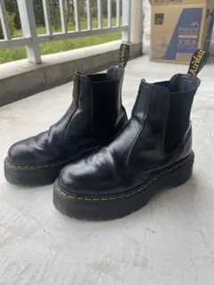 Dr. Martens 2976 QUAD チェルシーブーツ